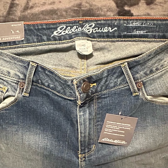 NWT Eddie Bauer stay shape straight leg demin jeans size 12 - Picture 5 of 5
